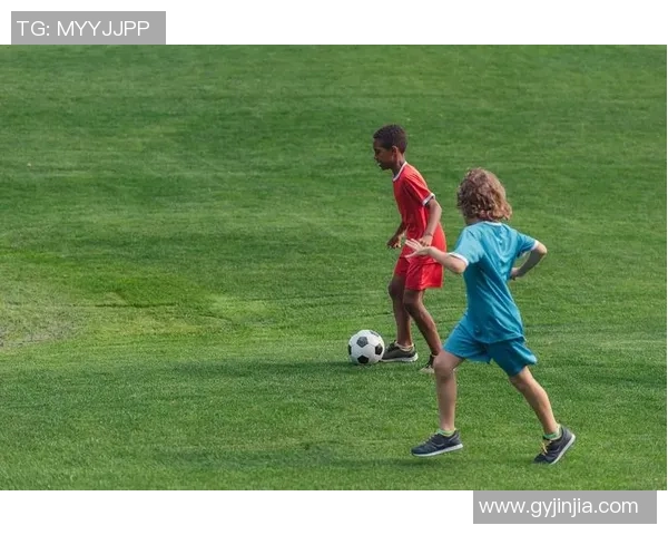 小学生足球舞的魅力与乐趣探索：培养团队精神与身体素质的完美结合